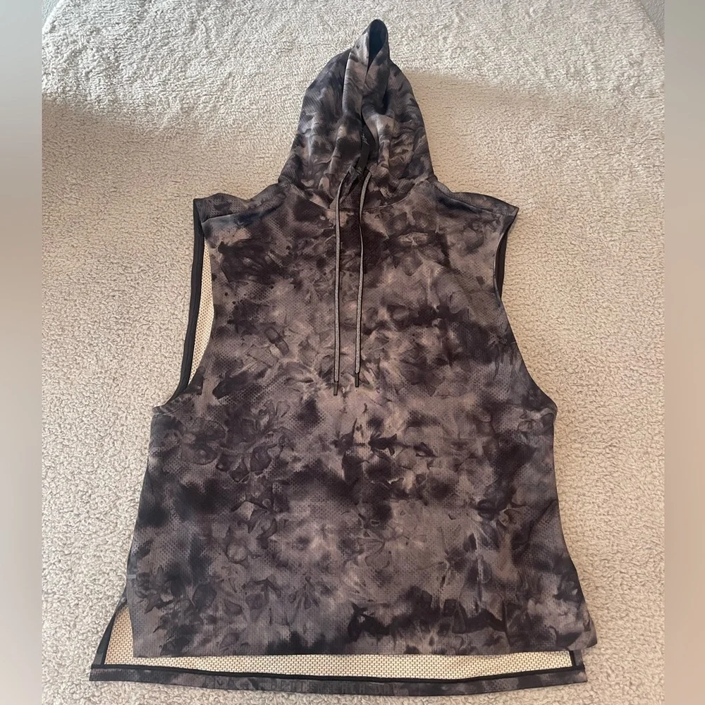 Lululemon Breaking Bounds Sleeveless HoodieTidal Dye Black /Gray Size L
